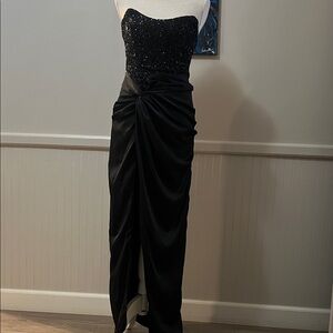 Fashion Nova Elegant Black Strapless Evening Dress